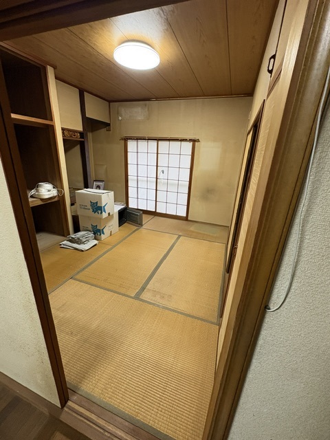 495-4